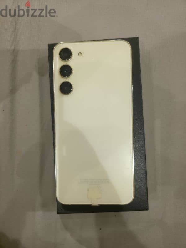 For sale in Agent condition S23 PLUS 256GB  white. 0