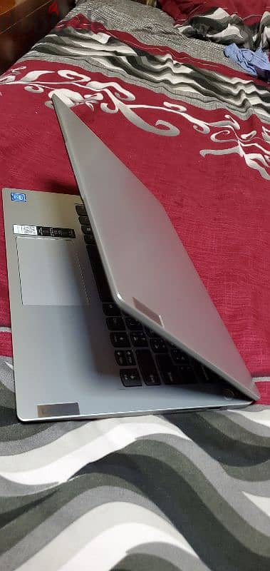 Lenovo Laptop 4