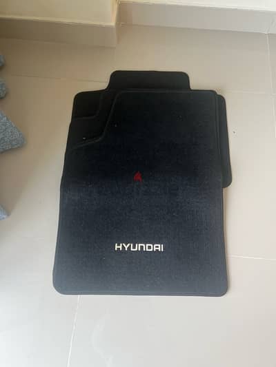 Floor mats / Hyundai accent