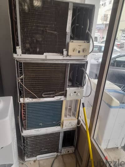 2ton window ac good condition 6month warranty