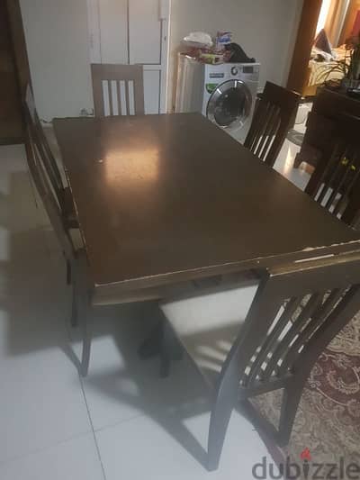 Dinning table with chairs