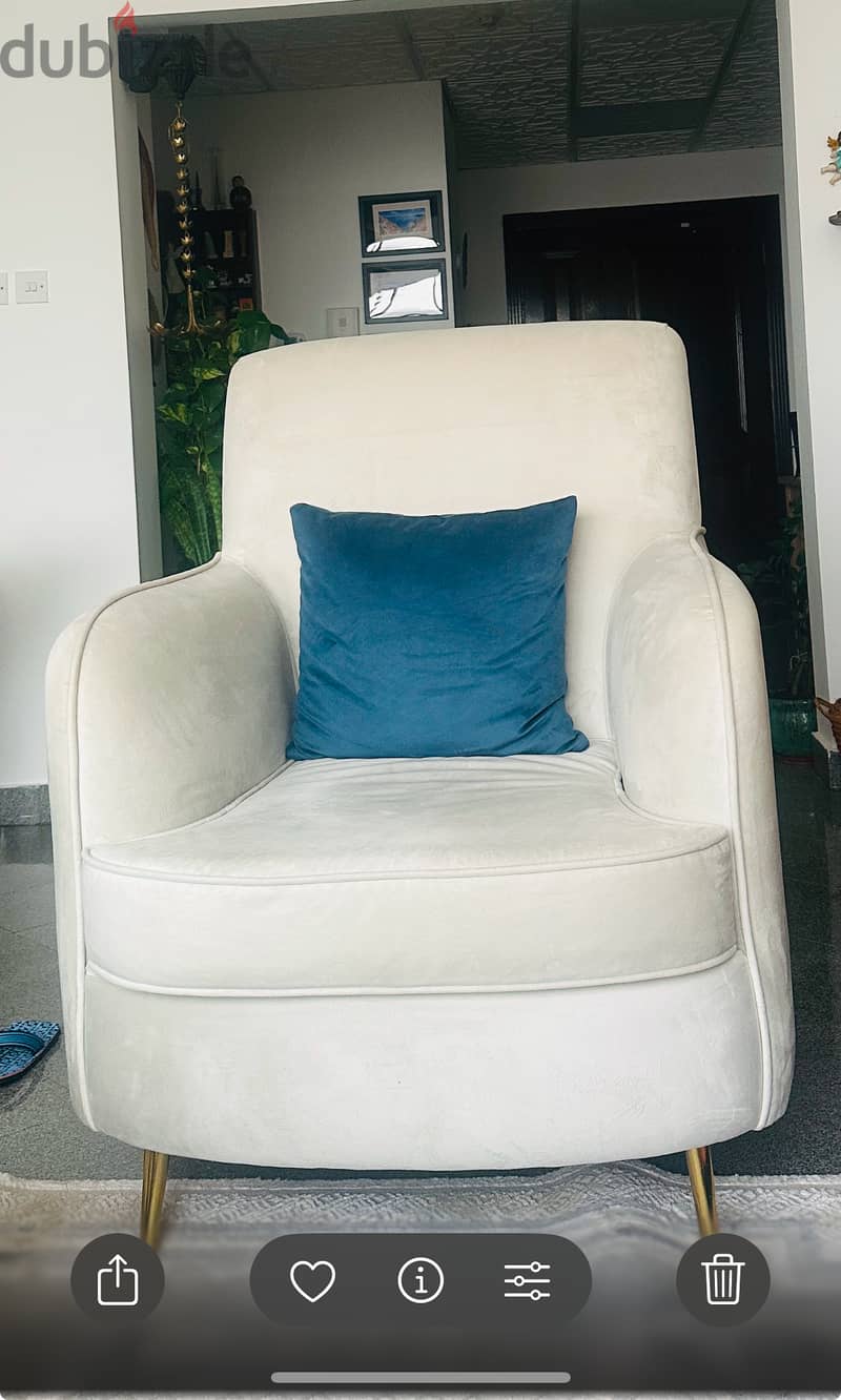 Brand new armchair 0