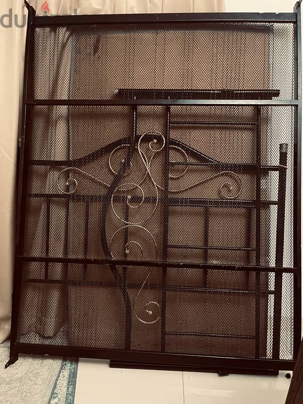 Iron Rod Bed With Mattress for Sell 2