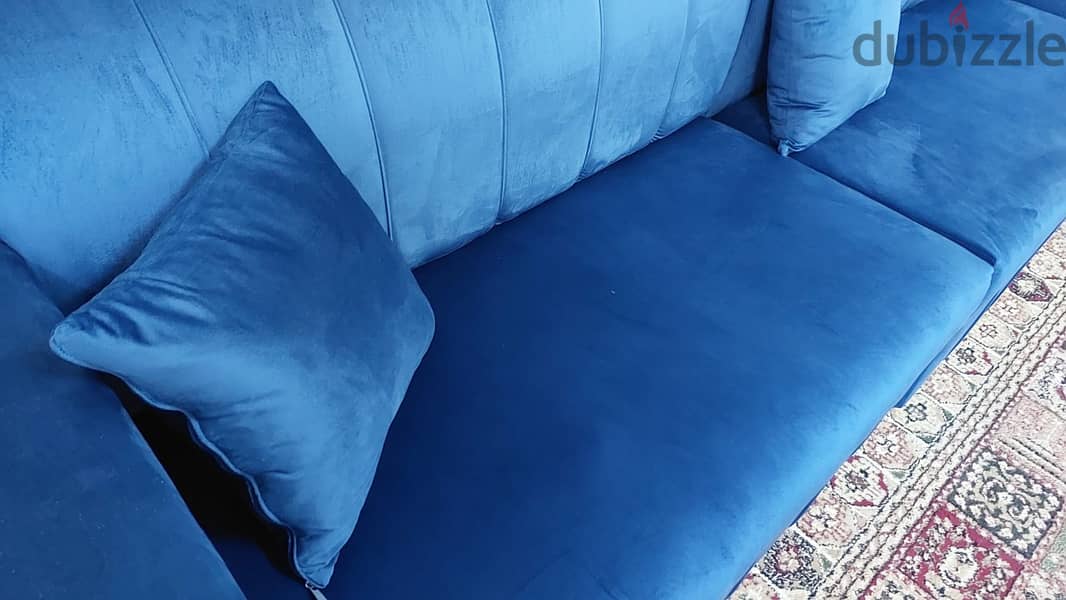 Urgent: Sofa (New) used only 1 week جلسة جديدة استخدام اسبوع واحد فقط 4