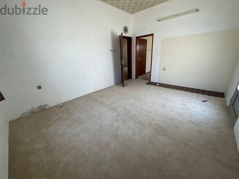 للبيع فيلا في البسيتين . . . For sale villa in Busaiteen 8