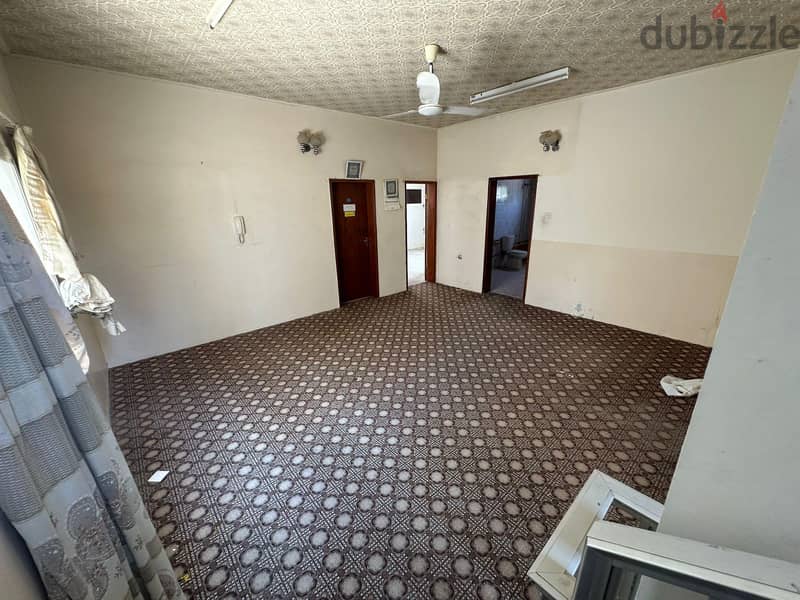 للبيع فيلا في البسيتين . . . For sale villa in Busaiteen 10