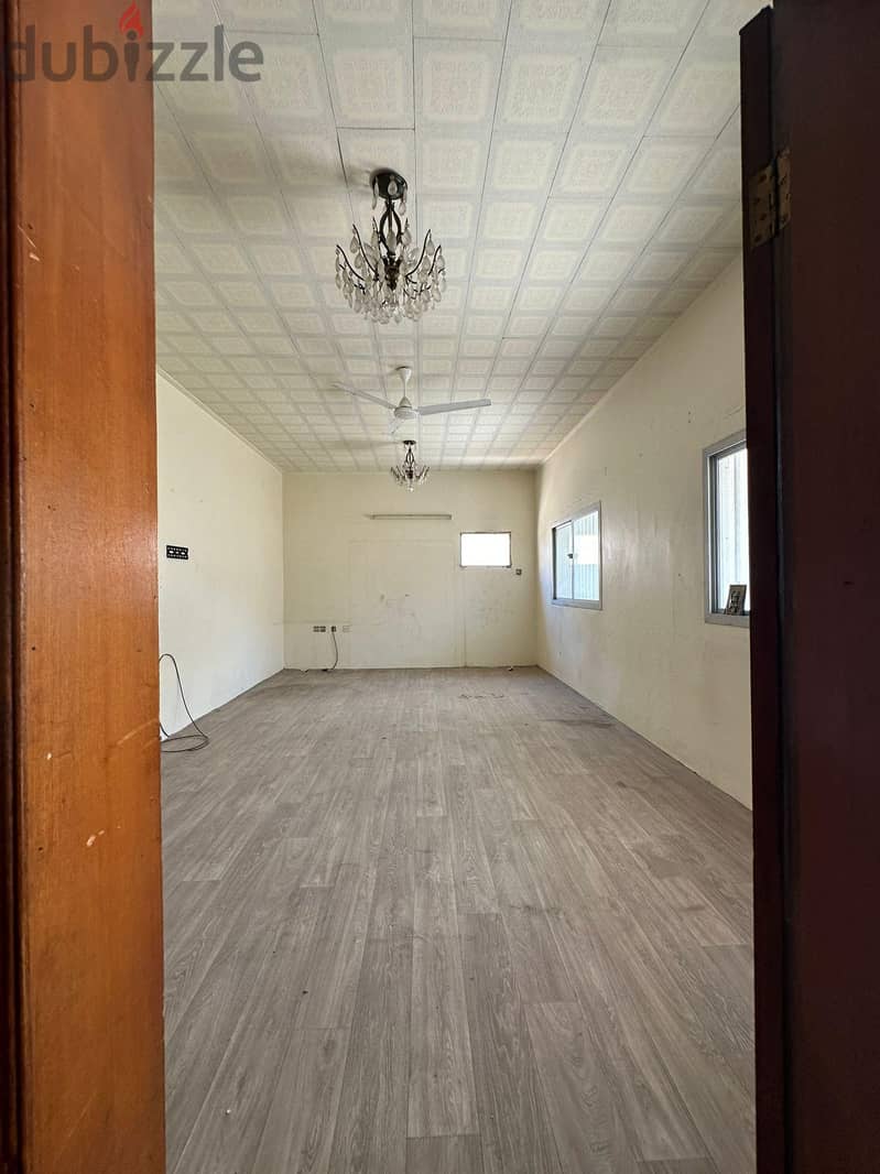 للبيع فيلا في البسيتين . . . For sale villa in Busaiteen 14