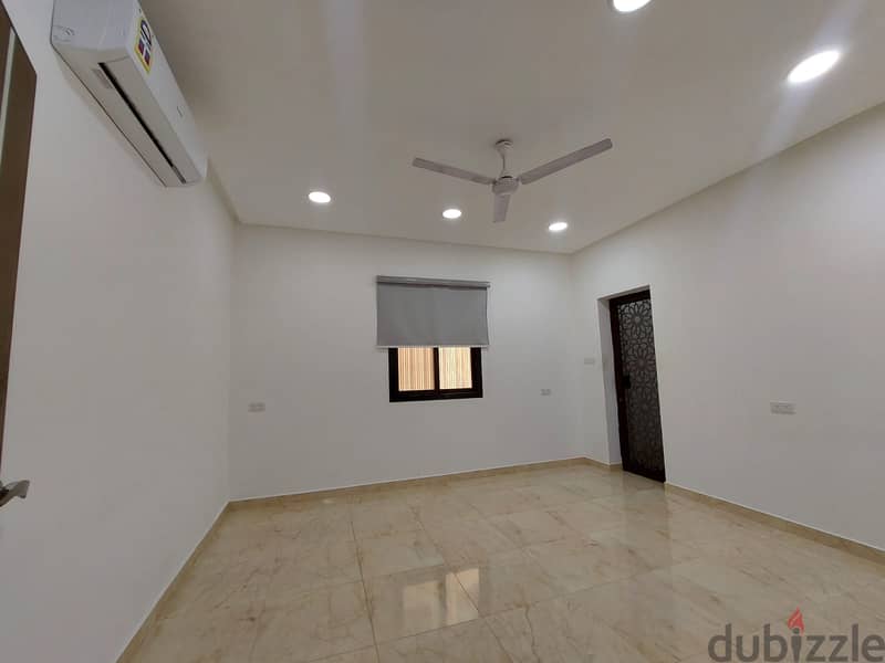 For rent a very large apartment in Aali. . . للإيجار شقة كبيرة جدآ في عال 6