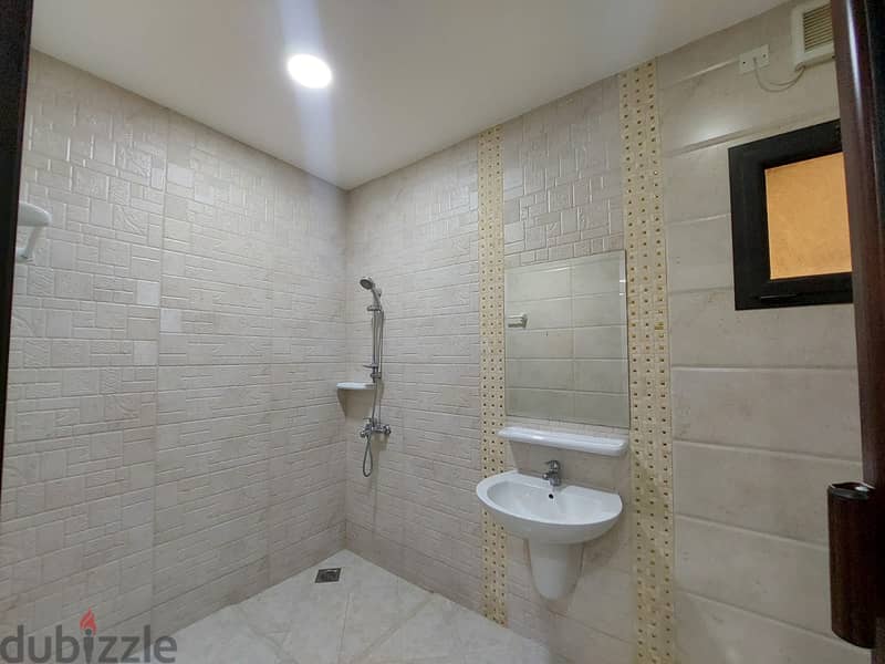 For rent a very large apartment in Aali. . . للإيجار شقة كبيرة جدآ في عال 7