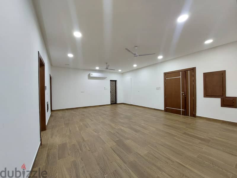 For rent a very large apartment in Aali. . . للإيجار شقة كبيرة جدآ في عال 13