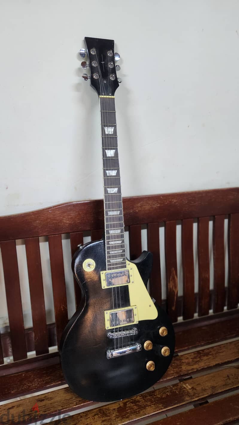 CUSTOMISED ELECTRIC LEAD GUITAR WITH BAG 2