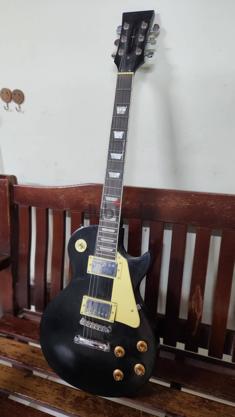 CUSTOMISED ELECTRIC LEAD GUITAR WITH BAG 9