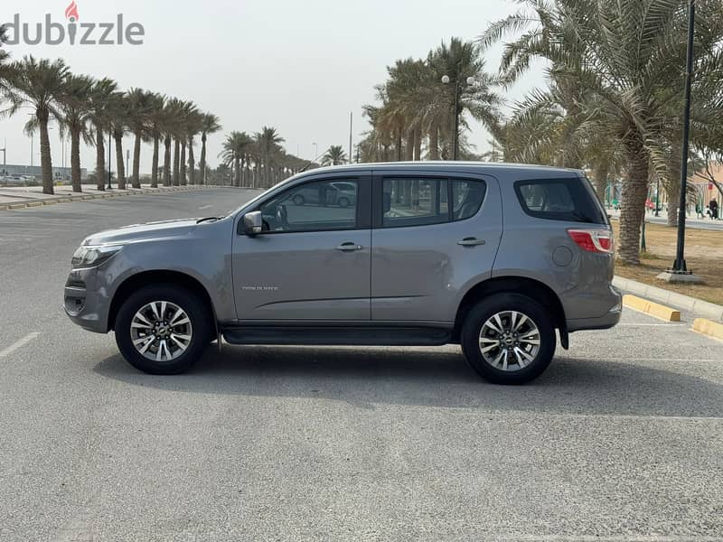 Chevrolet Trailblazer 2017 GREY 4