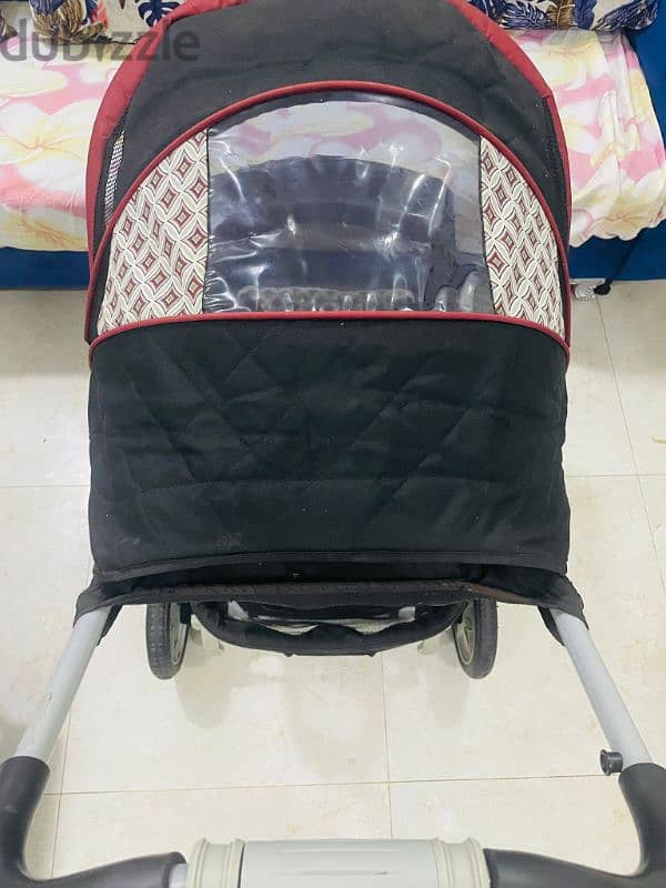 For sale, a baby stroller, a Jorico brand, in very good condition. 7