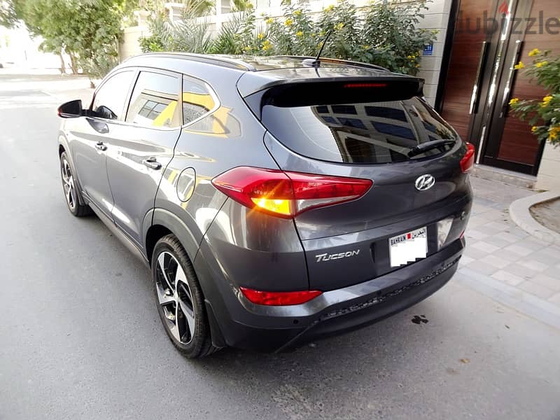 Hyundai Tucson 2017 Top End 10