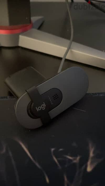 LOGITECH BRIO 100 WEBCAM FOR SALE