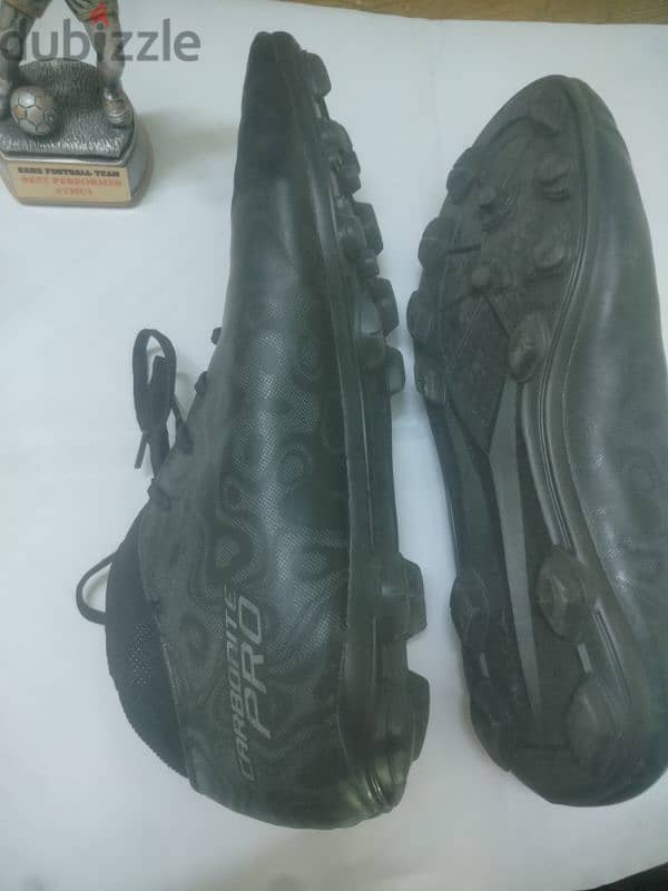 NIVIA Pro Carbonate 5.0 football cleats/shoes/boots ONLY USED A LITTLE 2