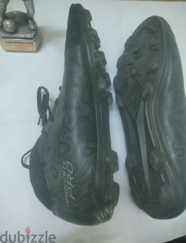 NIVIA Pro Carbonate 5.0 football cleats/shoes/boots ONLY USED A LITTLE 4