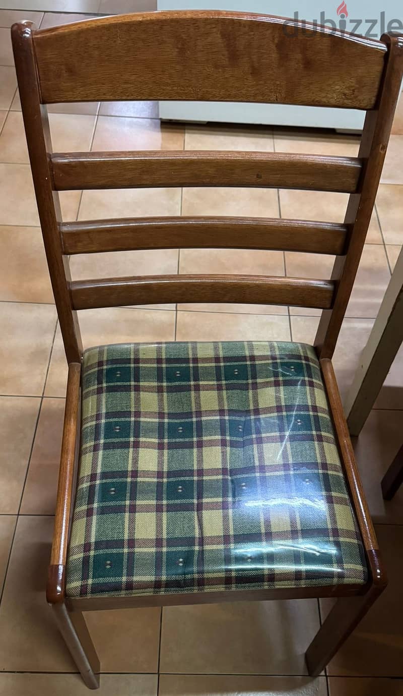 dining table and 4 chairs 2