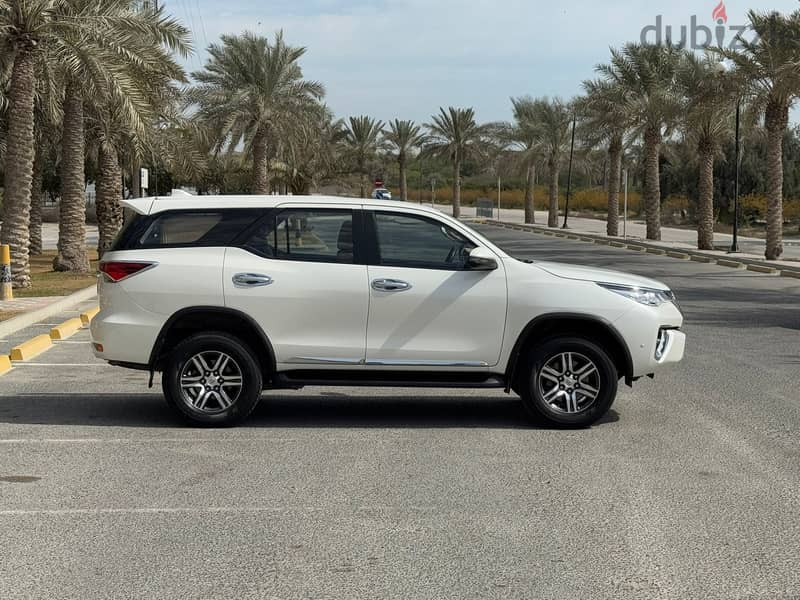 Toyota Fortuner 2020 WHITE 2