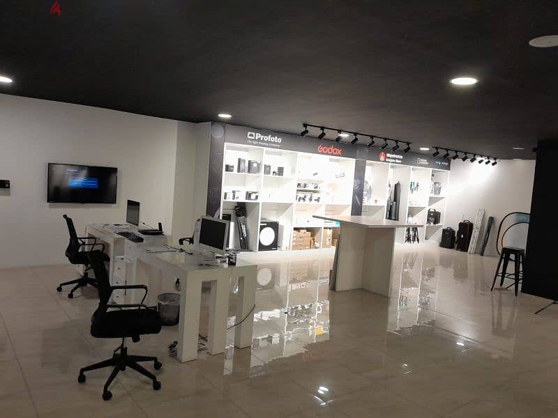 spacious shop for rent in Riffa 2