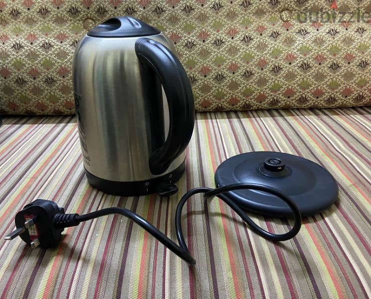 *Kettle - Russell Hobbs* 2