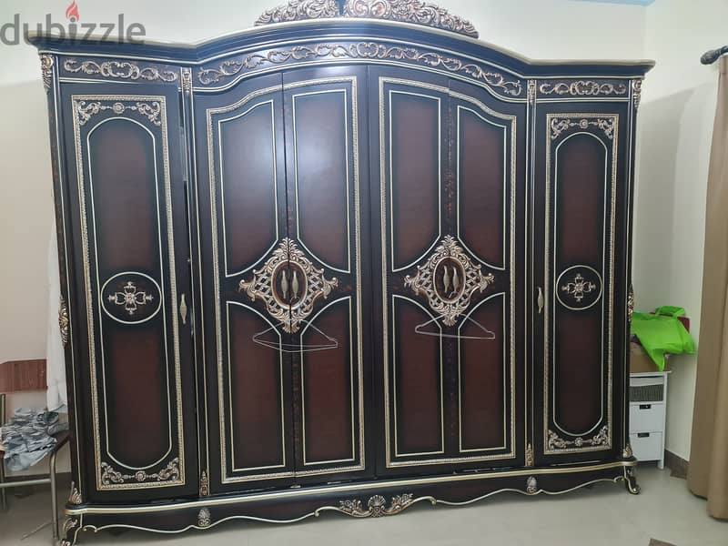 60bd 6 door Cupboard for sale 0