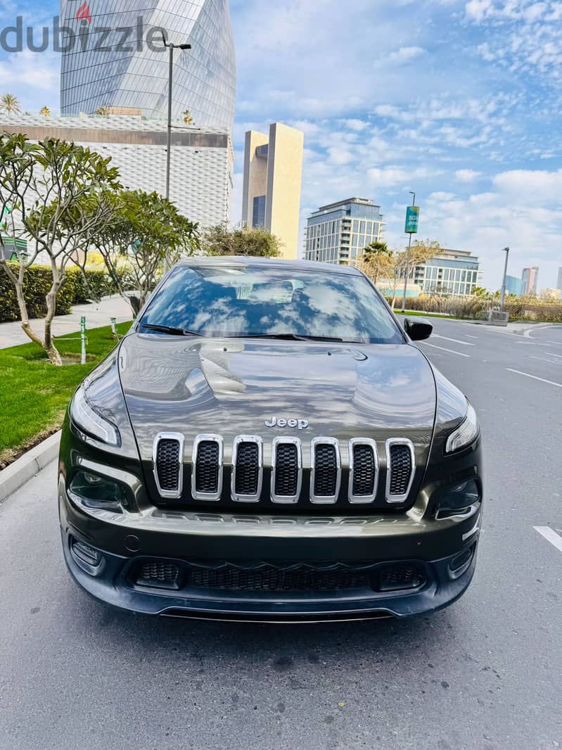 Jeep Cherokee Sport-2015 -2.4L V4 GREEN 106100KM . . FOR SALE 1