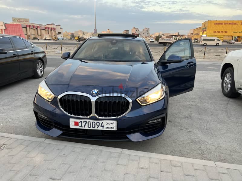 BMW 120i hatchback 0