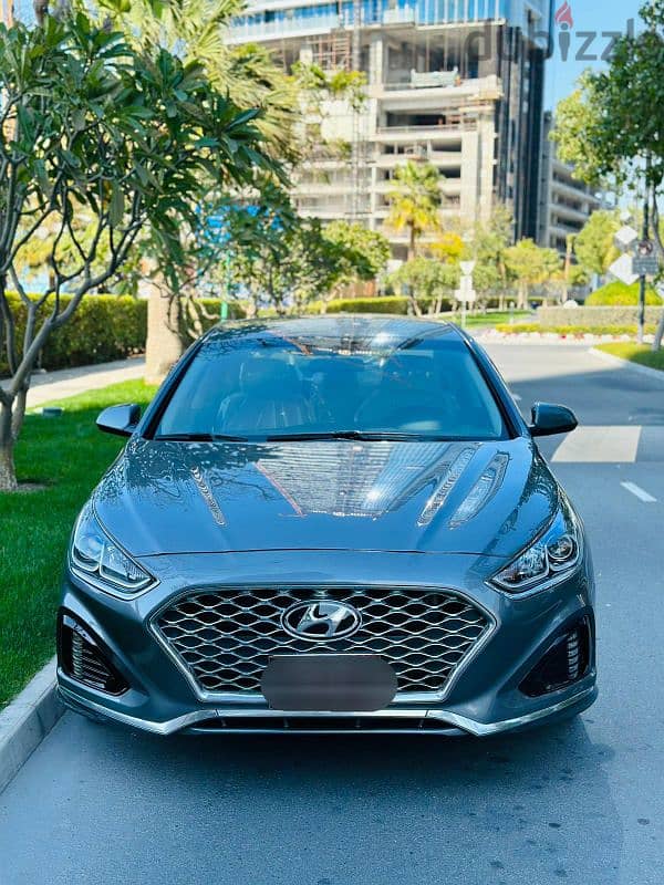 Hyundai Sonata SE 2018 model. Very well maintained car. good condition 2