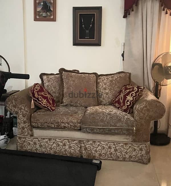 4 Seat king size Sofa sett 25 BD 1