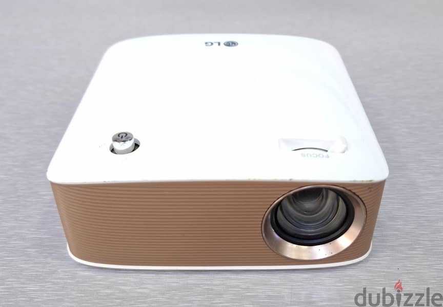 LG CineBeam Projector (Portable) Built-in Battery USB HDMI 95 BD 2