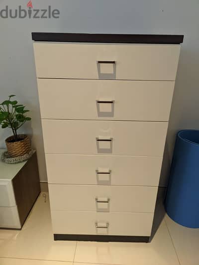 Drawers unit