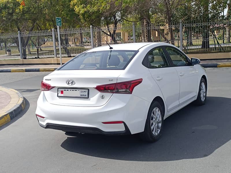 Hyundai Accent 2018-SINGLE OWNER EXCELLANT CONDITION 3