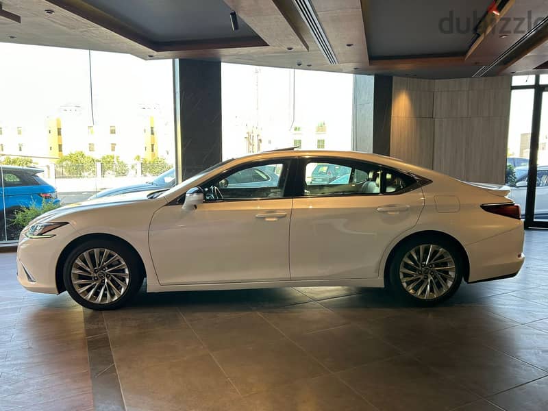 Lexus ES 350 MODEL 2019 FULL OPTION FOR SALE 1