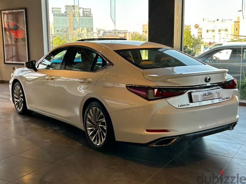 Lexus ES 350 MODEL 2019 FULL OPTION FOR SALE 4