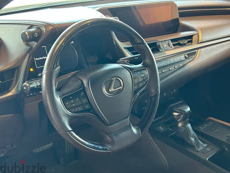 Lexus ES 350 MODEL 2019 FULL OPTION FOR SALE 5