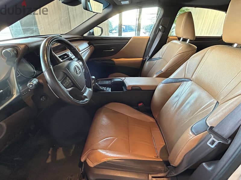 Lexus ES 350 MODEL 2019 FULL OPTION FOR SALE 6