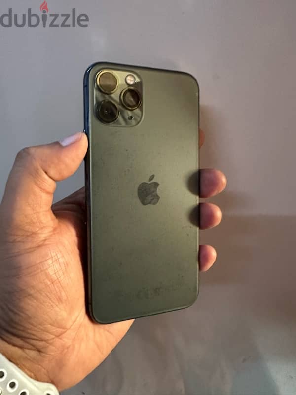 iPhone 11 pro ---256gb---67% battery 2