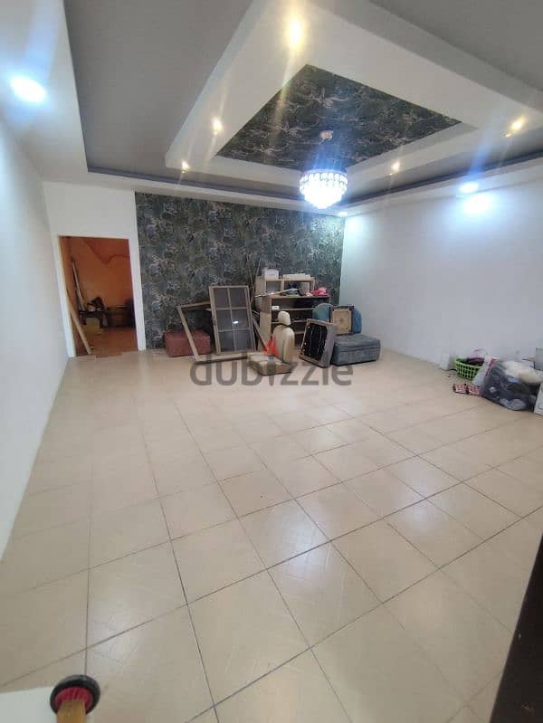 Clean House for rent in Qalali 4 rooms & hall 300 bd including ewa 1