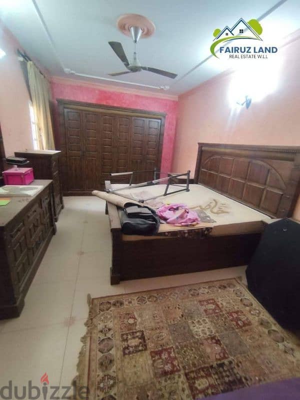 Clean House for rent in Qalali 4 rooms & hall 300 bd including ewa 5