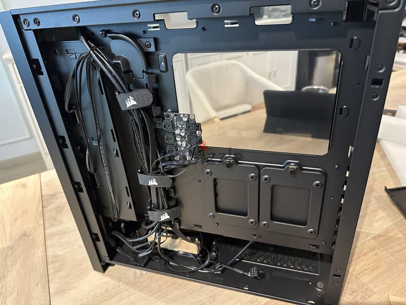 Corsair 4000x case for sale (unused) without the box 6