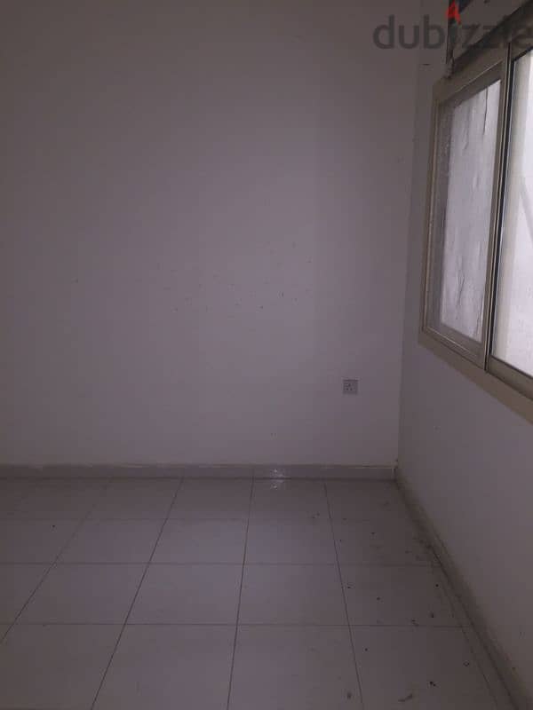 2BR,speciouse, like new , lift available, nice location 4