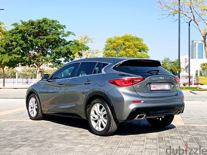 Infiniti Q30 2016 5