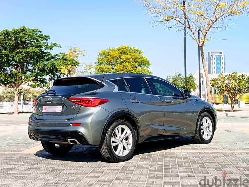 Infiniti Q30 2016 8