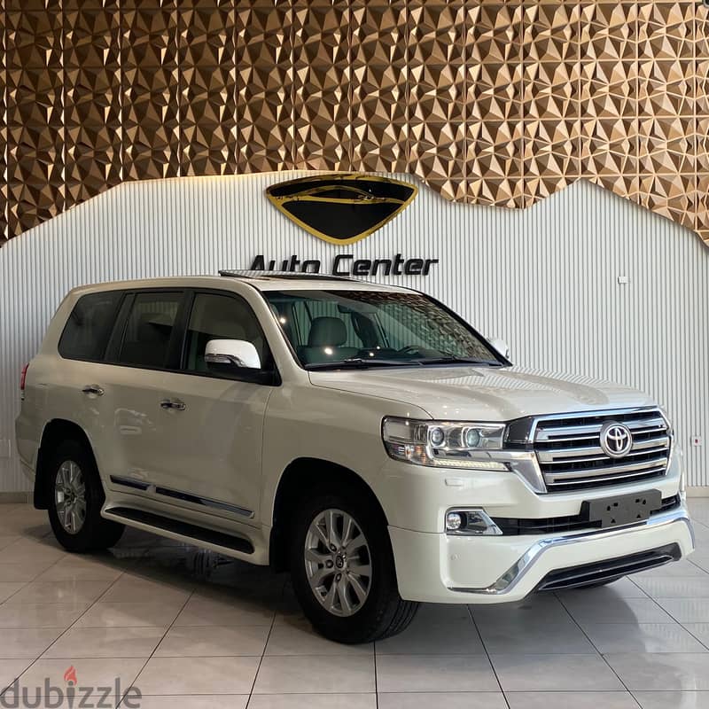 Toyota Land Cruiser 2018 GXR V8 1