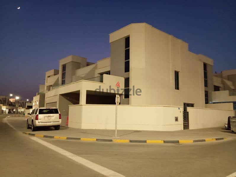 فيلا للايجار بديار المحرق New corner villa for rent Diyar Al MUharraq 12