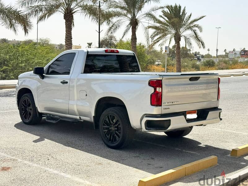 Chevrolet Silverado 2020 silver 5