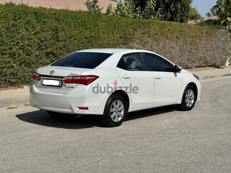 Toyota Corolla XLI 2015 white 5