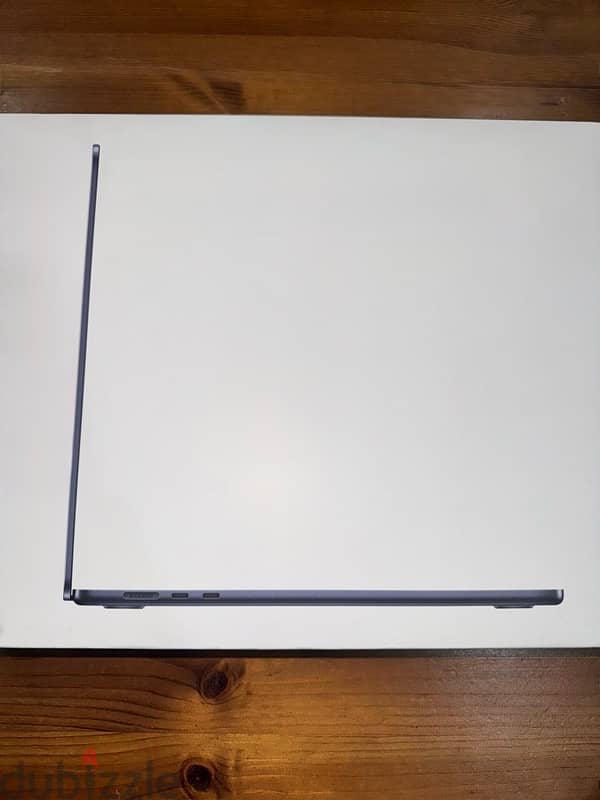 Apple MacBook Air M2 15-inch 3